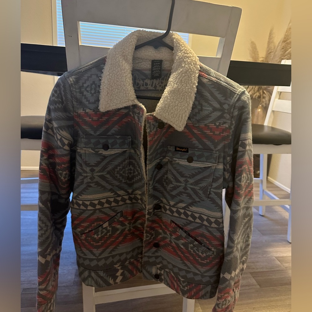 Like new Wrangler jacket sz M